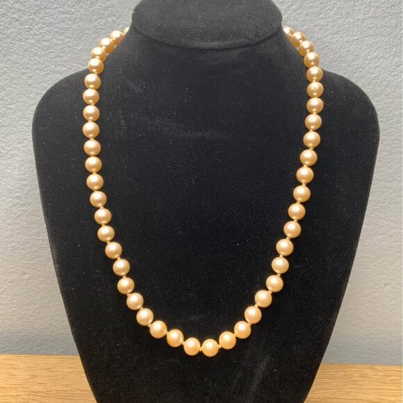 Set of 2 Vintage Neclace. - Picture 1 of 10